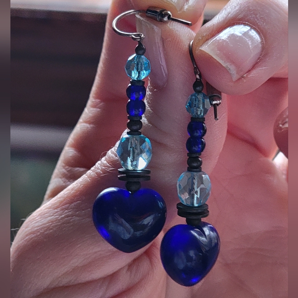 Owen Glass Collection dangle earrings - Picture 5 of 6